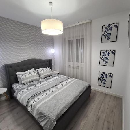 Sweet Bonami Apartment Сибиу Екстериор снимка